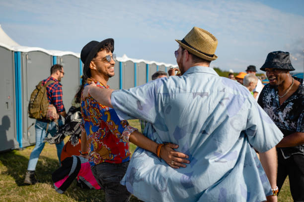 Best Portable toilet rental cost  in Dubuque, IA